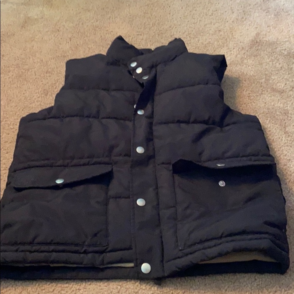 Black puffer vest